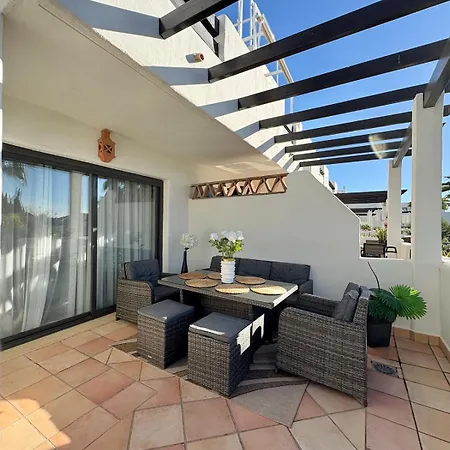 Casa Sunsetgolf, 2-bdrm, Pool, Garden, Parking Apartment *