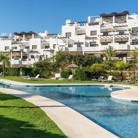 Casa Sunsetgolf, 2-bdrm, Pool, Garden, Parking Apartment *
