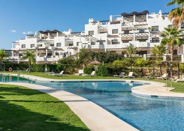 Casa Sunsetgolf, 2-bdrm, Pool, Garden, Parking Apartment *